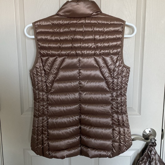 Bernardo Packable Puffer Vest Sz Med - Picture 6 of 15